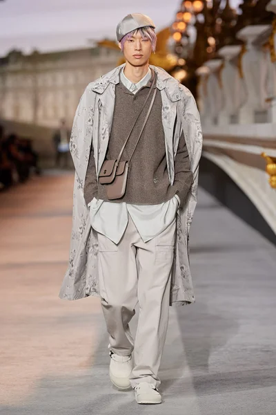 Look 34
